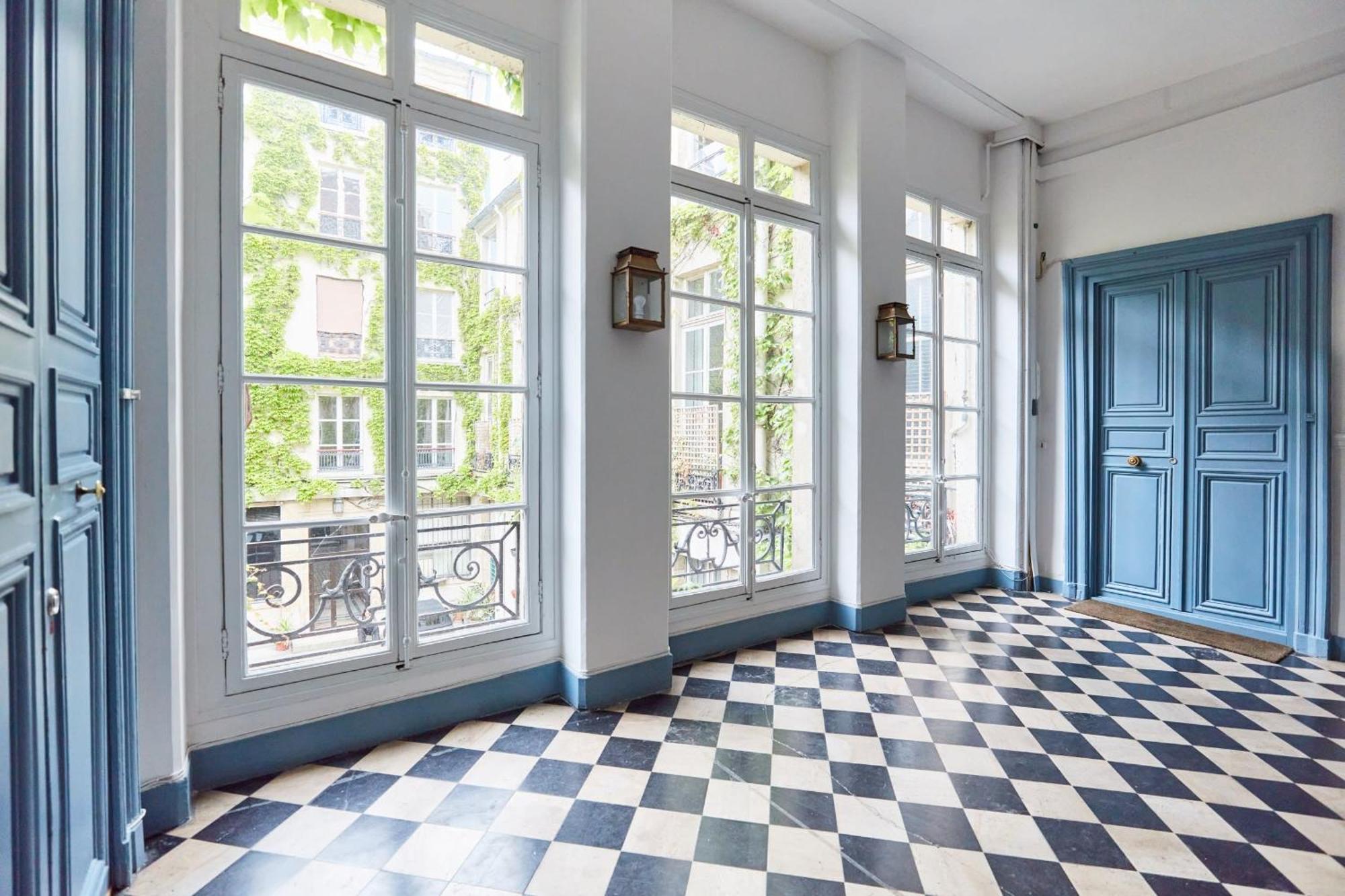 Place Des Vosges - 1Br With Balcony - Cityapartmentstay Paris Exterior photo
